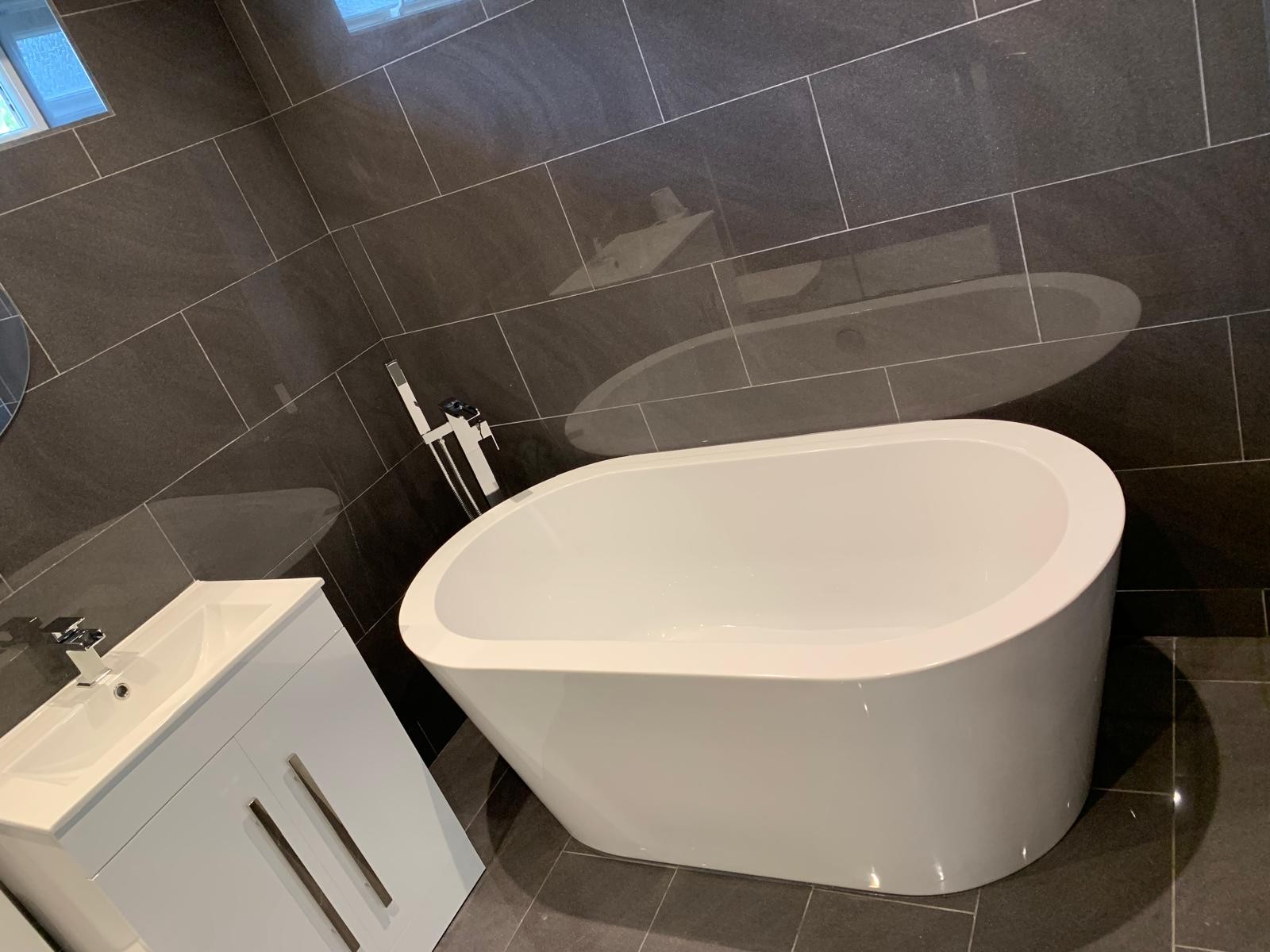 bathroom fitting and tiling completed by DBD Builders Ltd in Buckinghamshire