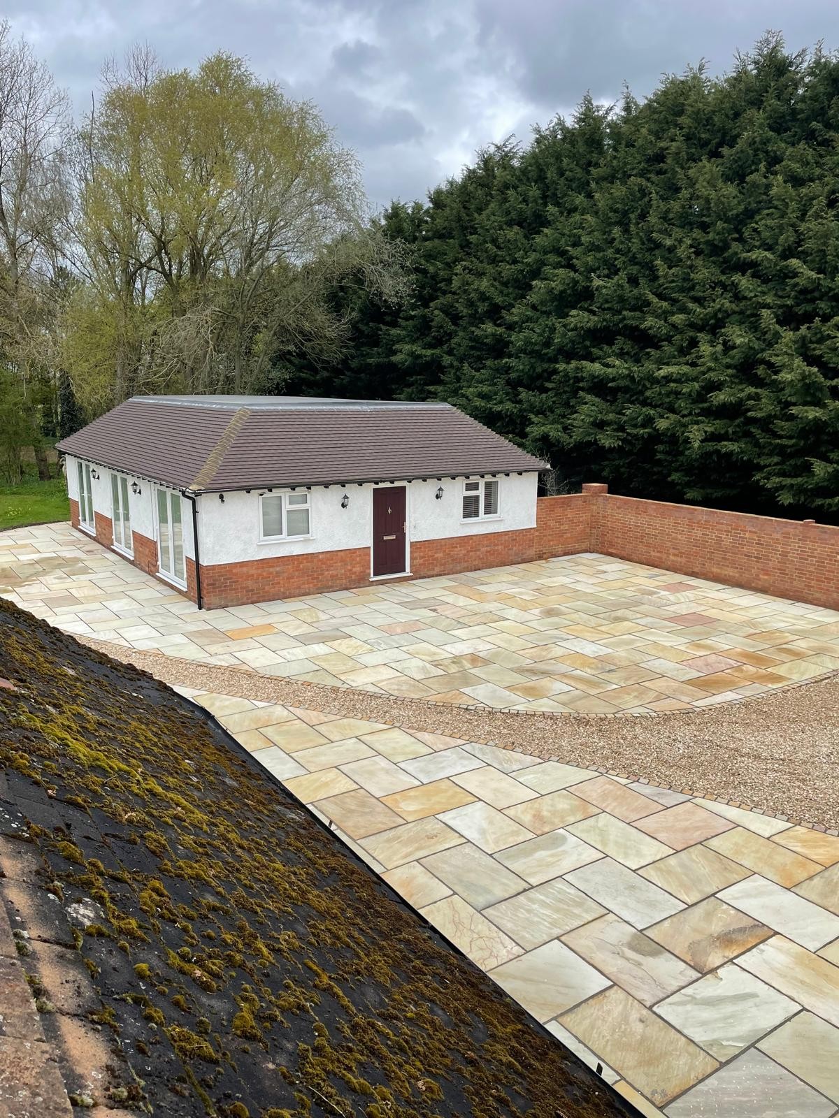 patio, paving and garden landscaping completed by DBD Builders Ltd in Buckinghamshire